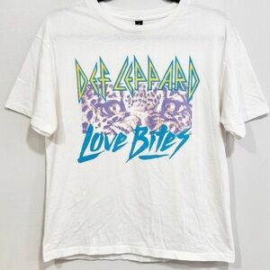 Def Leppard Love Bites Graphic Concert Band Tee Women's Size Small